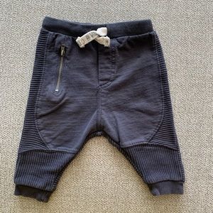Zara pants size 6-9 months